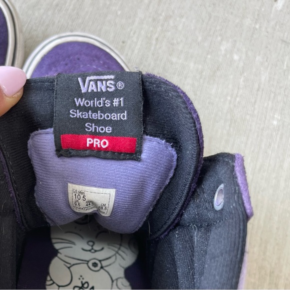 Vans Purple and White High-Top Sneakers with Signature Style - Picture 6 of 6
